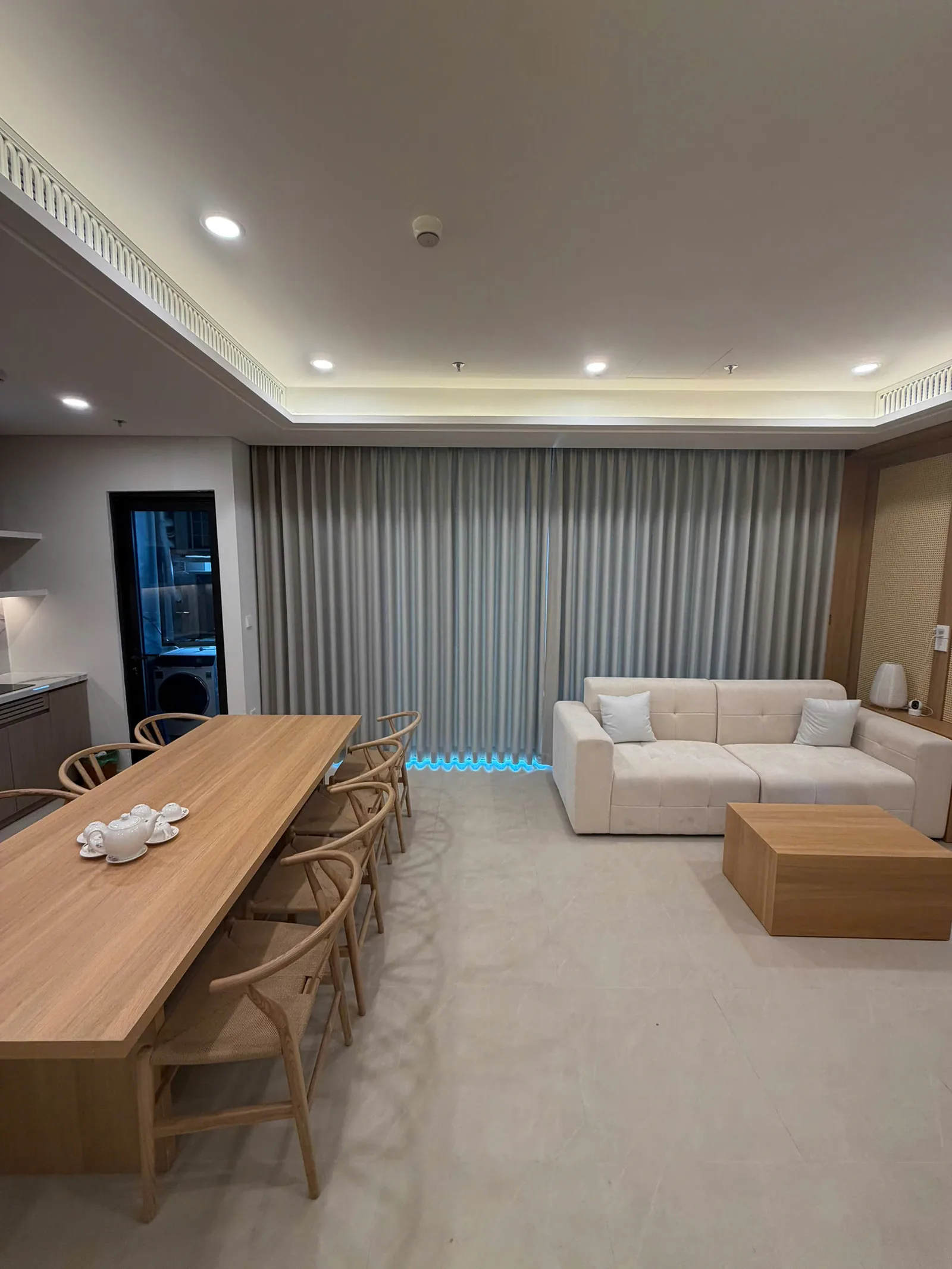 Cho thuê căn hộ 3 phòng ngủ The Panoma 1, 100 m², view sông Hàn, tầng giữa