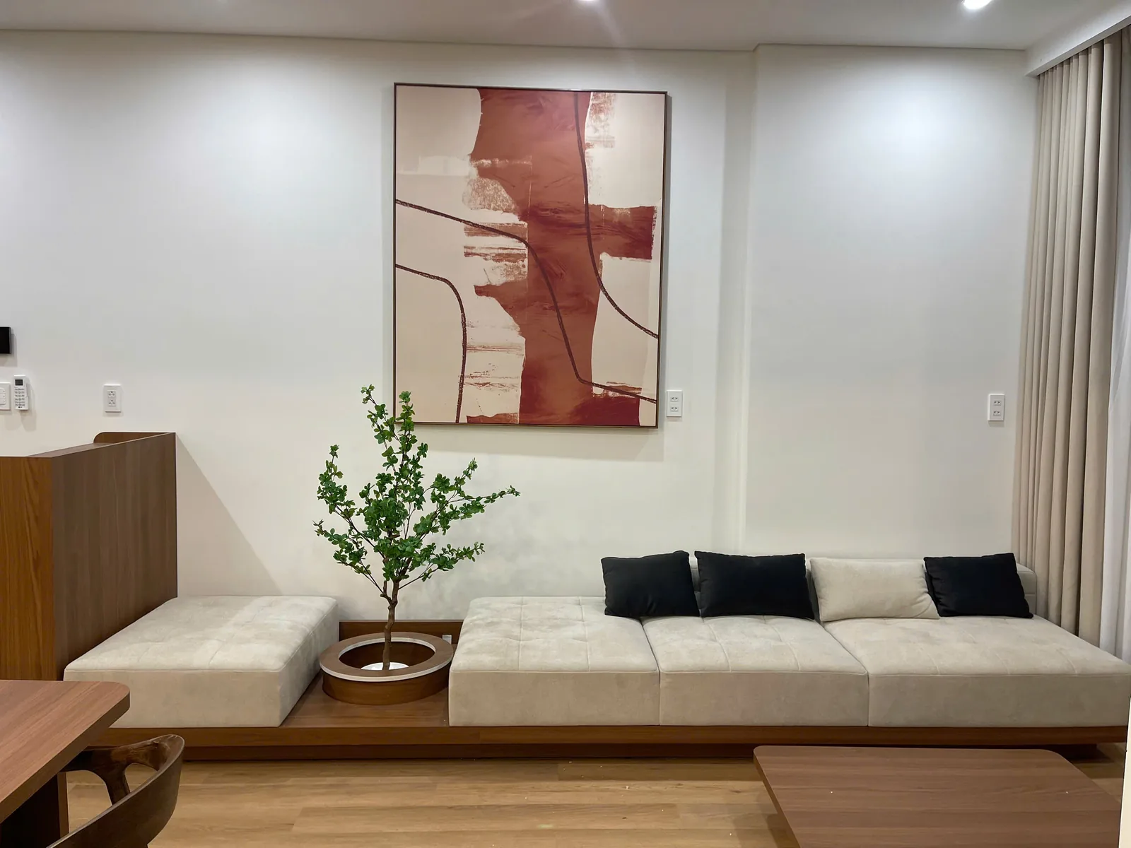 Cho thuê căn hộ 2 phòng ngủ The Panoma 2, 70 m², view sông Hàn, tầng cao, 1.462 USD/tháng